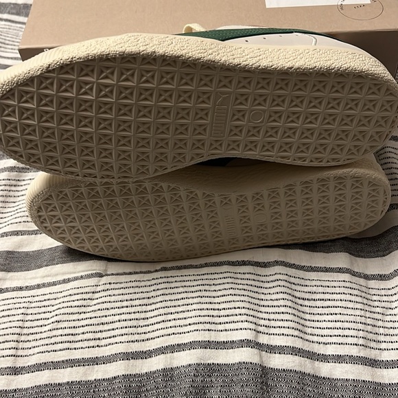 Brand New Sz 10 Puma ‘Clyde FG Prestine Vine Green’ w/ Box (minor damage) - Picture 8 of 10